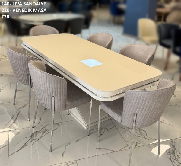 LIVA-VENEDIK YEMEK MASASI TAKIMI